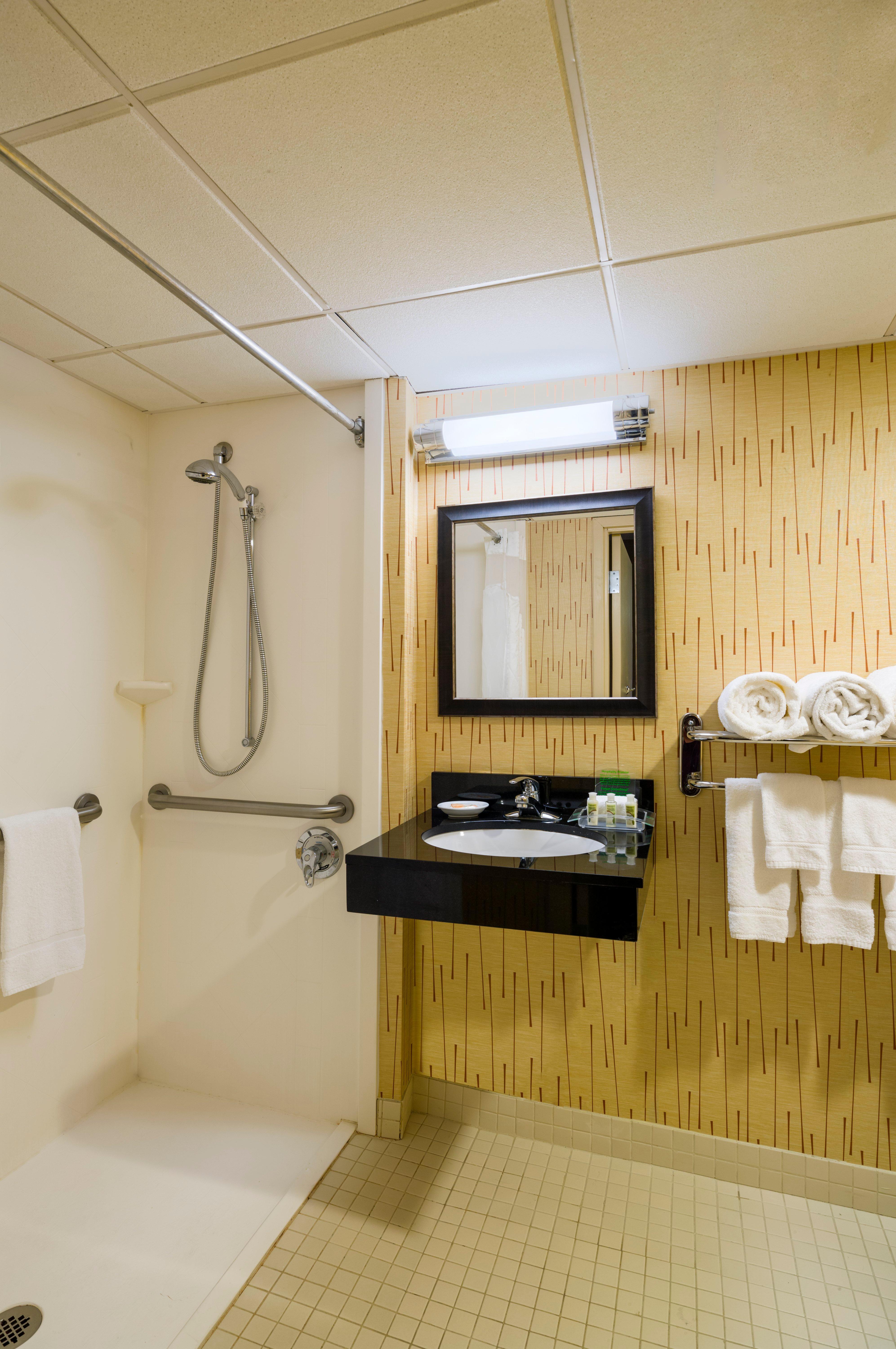 Holiday Inn Norwich By Ihg Exterior photo