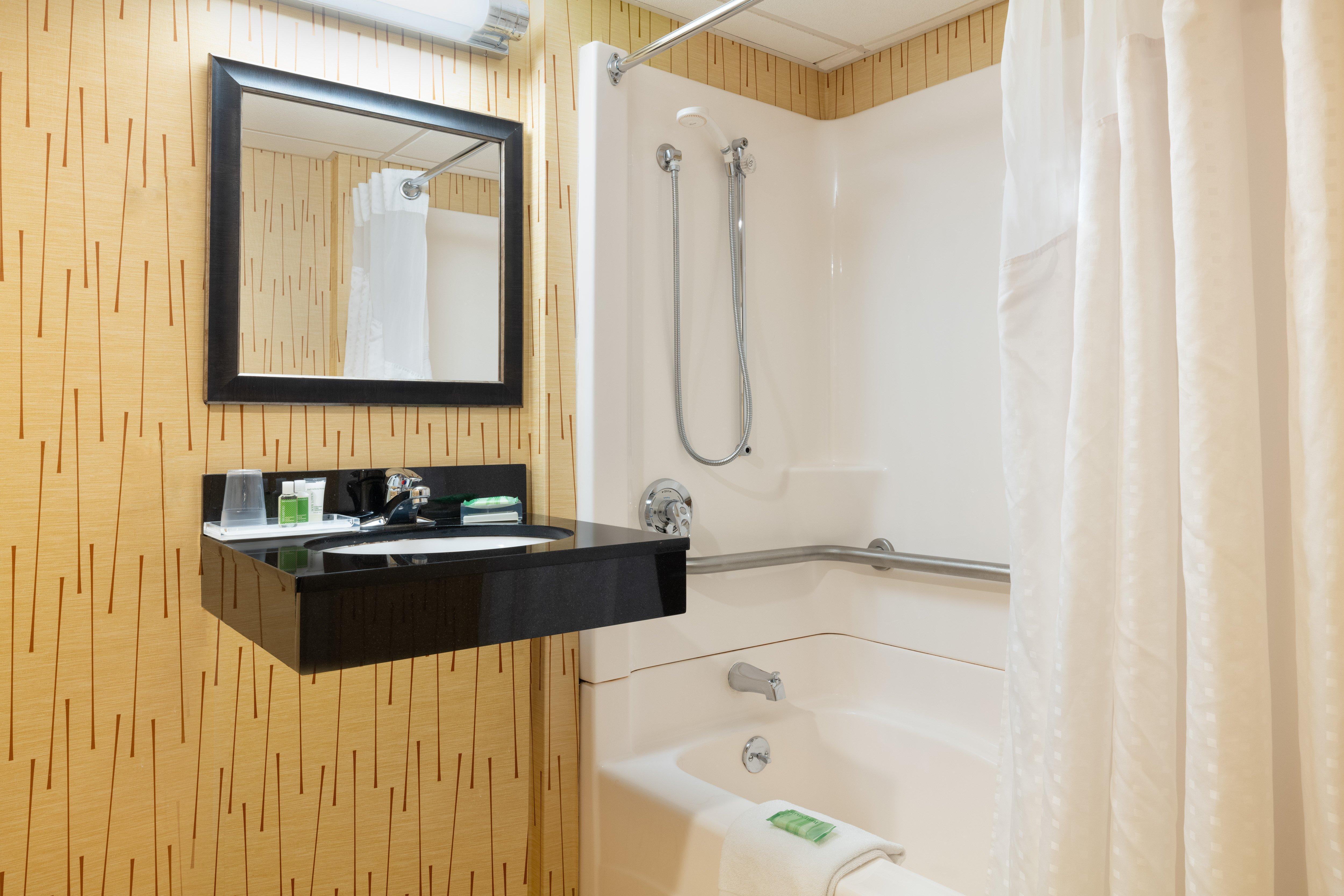 Holiday Inn Norwich By Ihg Exterior photo